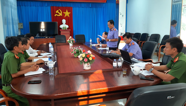 Viện KSND thị xã Đức Phổ tổ chức trực tiếp kiểm sát việc thi hành án hình sự tại UBND xã Phổ Thuận